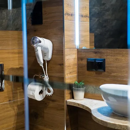 Apartamenty Male Ciche Z Jacuzzi Ogrodowym, Widokiem Na Gory Exterior foto