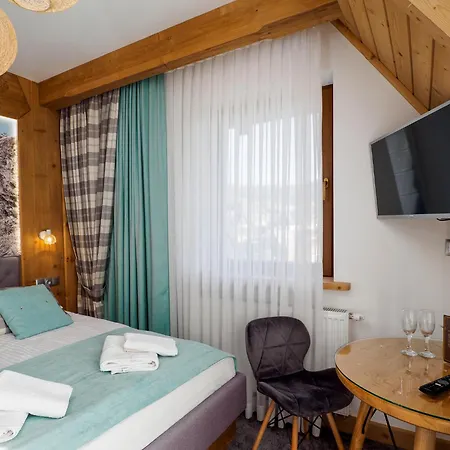 Apartamenty Male Ciche Z Jacuzzi Ogrodowym, Widokiem Na Gory Exterior foto