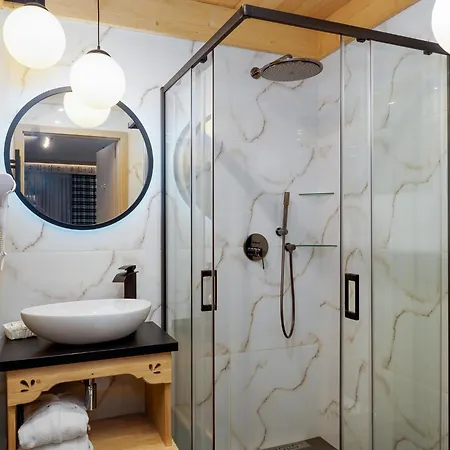 Apartamenty Male Ciche Z Jacuzzi Ogrodowym, Widokiem Na Gory Exterior foto