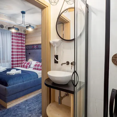 Apartamenty Male Ciche Z Jacuzzi Ogrodowym, Widokiem Na Gory Exterior foto