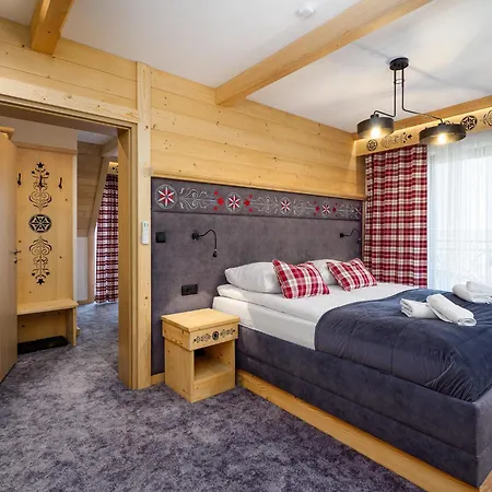 Apartamenty Male Ciche Z Jacuzzi Ogrodowym, Widokiem Na Gory Exterior foto