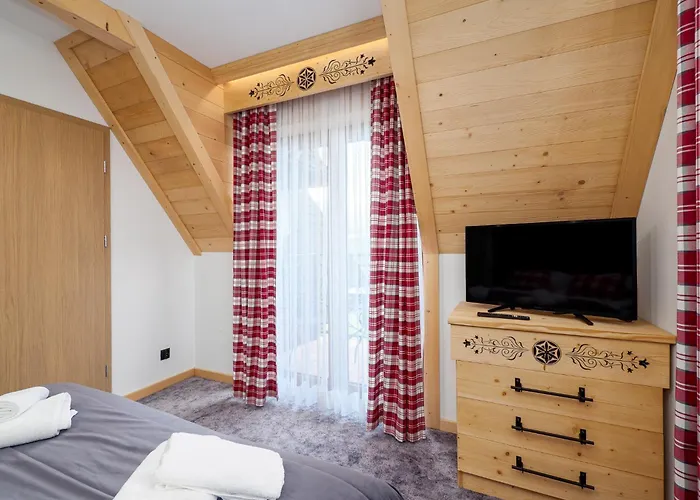Apartamenty Male Ciche Z Jacuzzi Ogrodowym, Widokiem Na Tatry I Sky Walk