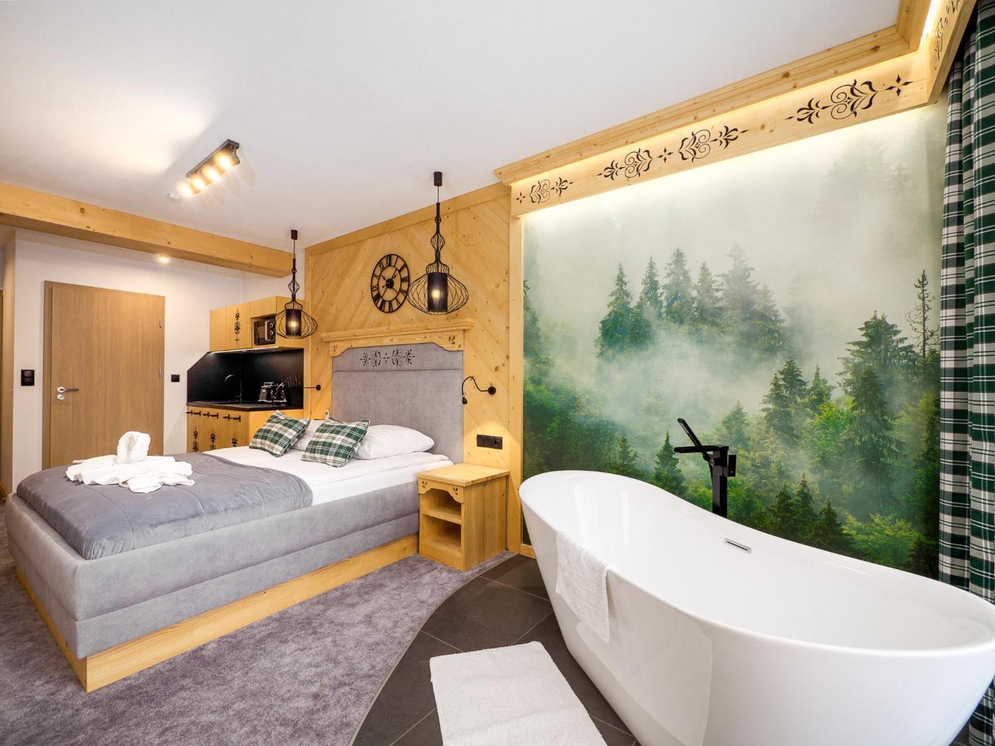 Z Jacuzzi Ogrodowym, Widokiem Na Gory *
